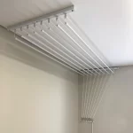 Montagem e instalação de varal de teto com segurança, firmeza, acabamento profissional, praticidade e durabilidade, ideal para organizar roupas eficientemente.