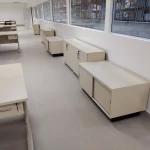 Montador de móveis RJ realizando montagem de armário baixo com acabamento profissional