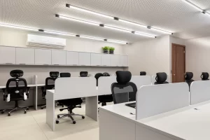 Montagem de balcão de atendimento em L com estrutura firme por montador de móveis RJ