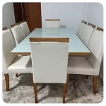 "Serviço profissional de montagem de mesas, garantindo estrutura firme, alinhamento perfeito e praticidade, proporcionando durabilidade e organização em qualquer ambiente."
