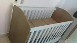 "Serviço profissional de montagem e desmontagem de berço, garantindo segurança, praticidade, preservação do móvel e tranquilidade para o cuidado do bebê."